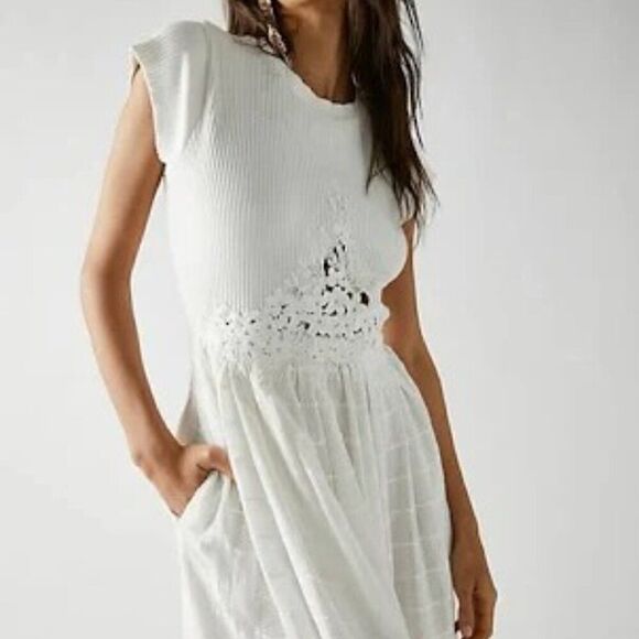 Free People Serenity Maxi Dress Size L NWOT - Picture 2 of 11